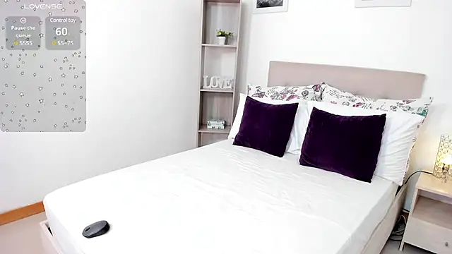 Snapshot of helen_kinett chatting on 02-03-25, 10:21 helen kinett online show from 02-03-25, 10:21