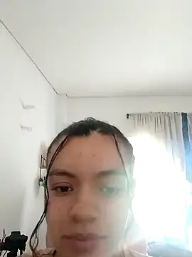 Snapshot of helen_kinett chatting on 04-10-26, 02:55 helen kinett online show from 04-10-26, 02:55