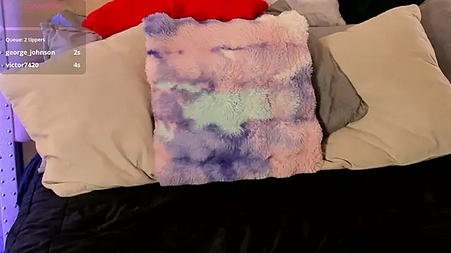 AriRobert  online show from 11-29-25, 07:11