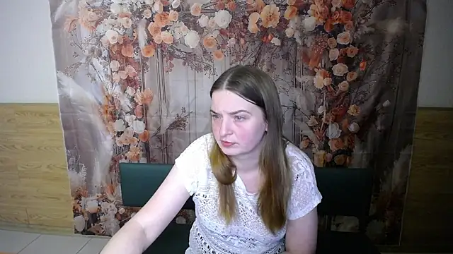 Snapshot of FreyaDak chatting on 02-07-26, 06:11 FreyaDak online show from 02-07-26, 06:11