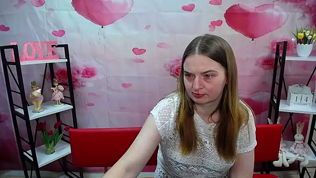 Snapshot of FreyaDak chatting on 02-14-26, 06:04 FreyaDak online show from 02-14-26, 06:04