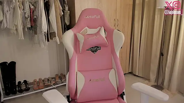 Sweetnaughtygirl  online show from 10-21-25, 02:45