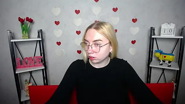 BeatriceFly online show from 12-11-24, 09:19