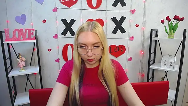 BeatriceFly online show from 01-22-25, 04:23