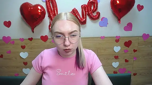 BeatriceFly online show from 02-18-25, 03:32