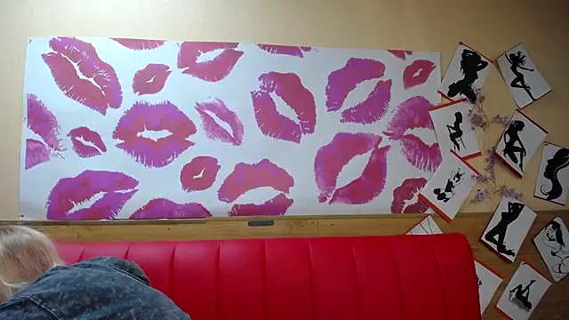 BeatriceFly online show from 09-18-25, 01:02