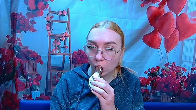 BeatriceFly online show from 05-06-26, 12:43