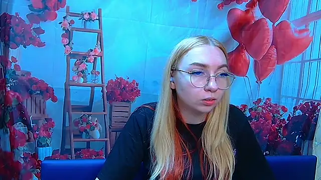 BeatriceFly online show from 05-08-26, 12:43