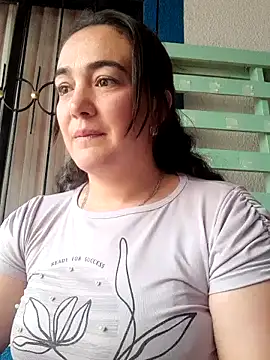 skayhot  online show from 12-16-24, 01:22