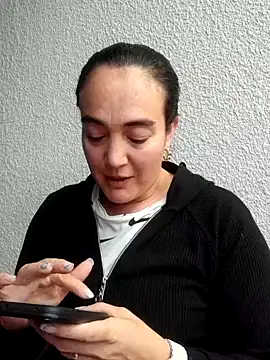 skayhot  online show from 09-29-25, 01:05