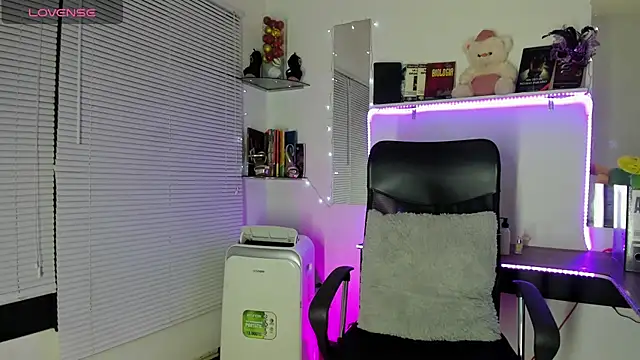 Snapshot of YUKIODAVIS chatting on 03-07-25, 01:09 YUKIODAVIS online show from 03-07-25, 01:09