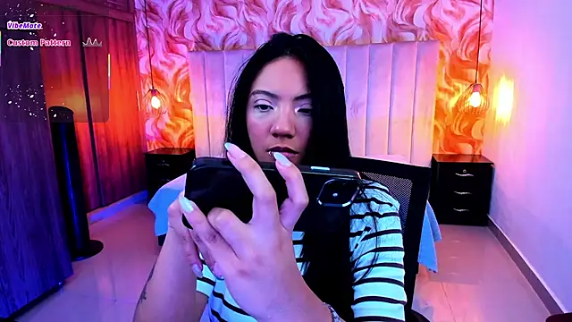 Snapshot of miichael_black chatting on 05-27-26, 02:25 miichael black online show from 05-27-26, 02:25
