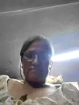 Snapshot of Edged_Hot69 chatting on 12-11-24, 11:21 Edged Hot69 online show from 12-11-24, 11:21