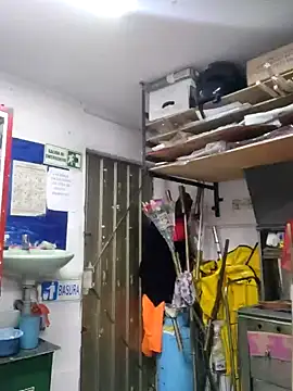 Snapshot of Edged_Hot69 chatting on 02-03-25, 03:38 Edged Hot69 online show from 02-03-25, 03:38