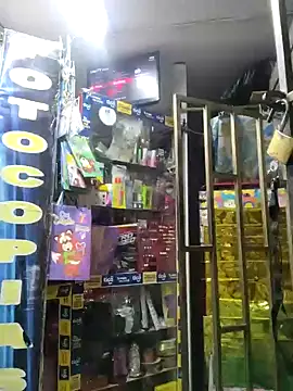 Snapshot of Edged_Hot69 chatting on 02-06-25, 12:43 Edged Hot69 online show from 02-06-25, 12:43