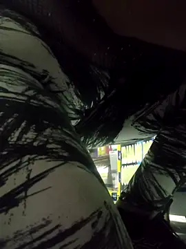 Snapshot of Edged_Hot69 chatting on 09-25-25, 12:03 Edged Hot69 online show from 09-25-25, 12:03