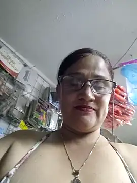 Snapshot of Edged_Hot69 chatting on 10-28-25, 11:51 Edged Hot69 online show from 10-28-25, 11:51