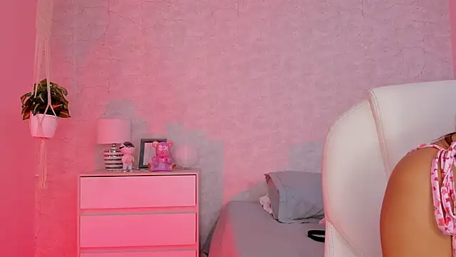 Snapshot of DahianaWalcott chatting on 12-09-24, 07:50 DahianaWalcott online show from 12-09-24, 07:50