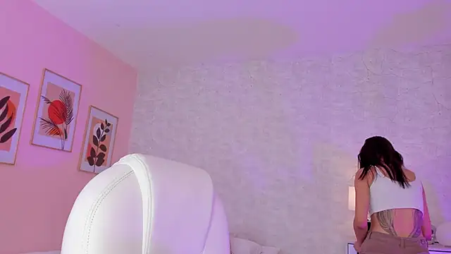 Snapshot of DahianaWalcott chatting on 03-10-25, 07:29 DahianaWalcott online show from 03-10-25, 07:29