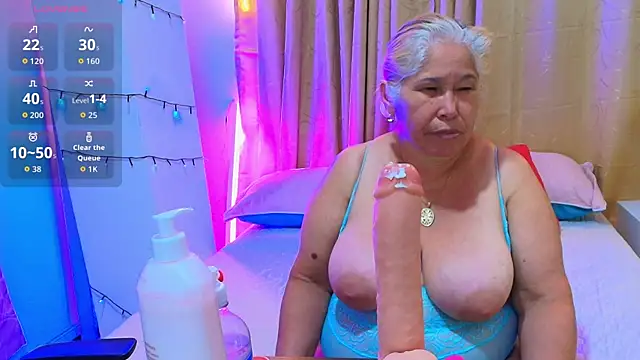 girl amada online show from 12-13-25, 07:53