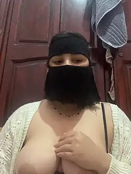 Snapshot of Miss-Soka chatting on 12-19-24, 08:02 Miss-Soka online show from 12-19-24, 08:02