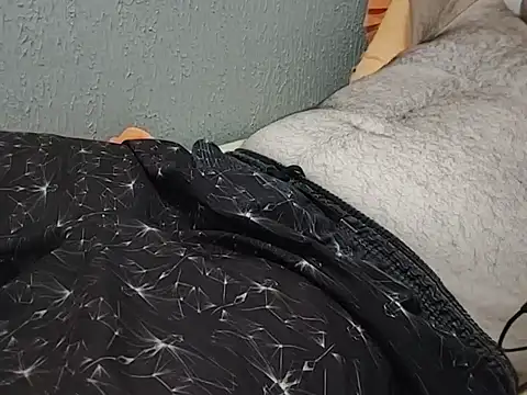 mfreitas005 online show from 12-05-25, 02:20