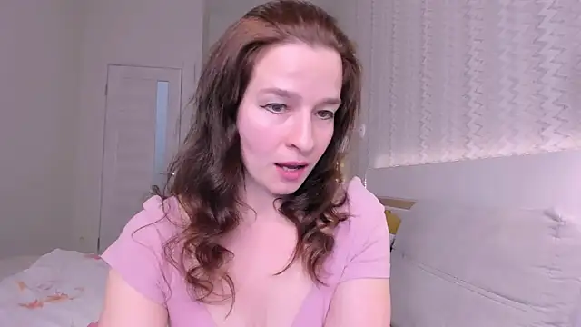 Snapshot of Clear_Angel chatting on 02-21-25, 03:54 Clear Angel online show from 02-21-25, 03:54