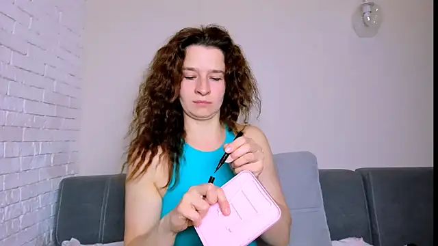 Snapshot of Clear_Angel chatting on 11-06-25, 04:46 Clear Angel online show from 11-06-25, 04:46