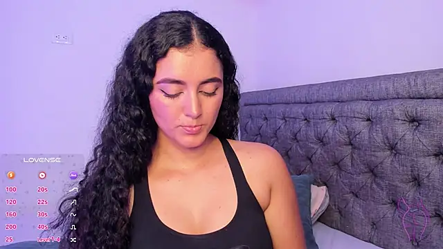 Snapshot of Adhara-zanne chatting on 11-08-25, 04:12 Adhara-zanne online show from 11-08-25, 04:12