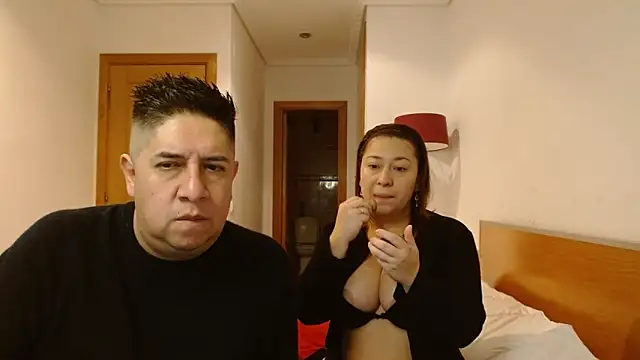 Snapshot of THIAGOEVA chatting on 03-06-25, 08:08 THIAGOEVA online show from 03-06-25, 08:08