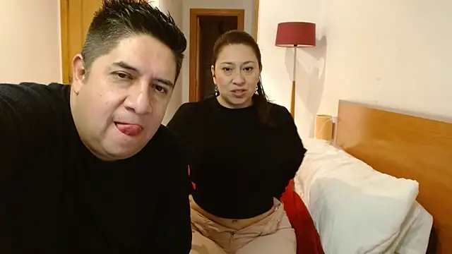 Snapshot of THIAGOEVA chatting on 03-22-25, 12:04 THIAGOEVA online show from 03-22-25, 12:04