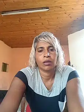 Snapshot of Goodgirlsue_77 chatting on 02-24-25, 10:37 Goodgirlsue 77 online show from 02-24-25, 10:37