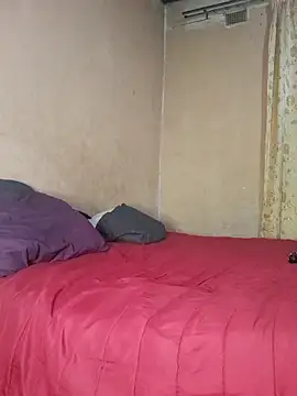 Snapshot of Goodgirlsue_77 chatting on 09-23-25, 08:12 Goodgirlsue 77 online show from 09-23-25, 08:12