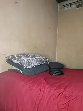 Snapshot of Goodgirlsue_77 chatting on 10-20-25, 03:56 Goodgirlsue 77 online show from 10-20-25, 03:56