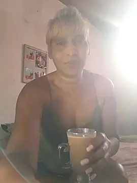 Snapshot of Goodgirlsue_77 chatting on 12-05-25, 04:43 Goodgirlsue 77 online show from 12-05-25, 04:43