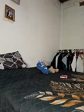 Goodgirlsue 77 online show from 04-24-26, 06:27