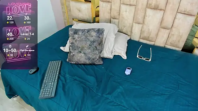 Maisondavis  online show from 12-07-24, 04:53