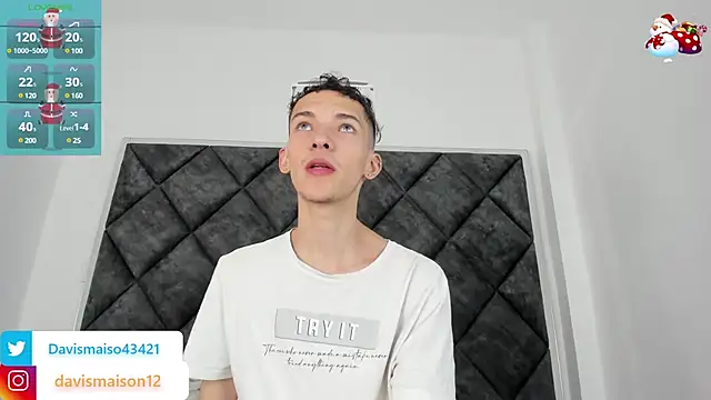 Maisondavis  online show from 12-23-24, 10:12