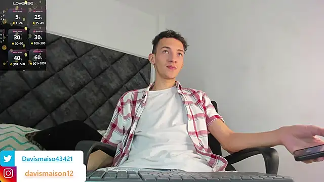 Maisondavis  online show from 01-10-25, 10:25