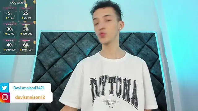 Maisondavis  online show from 01-28-25, 09:50