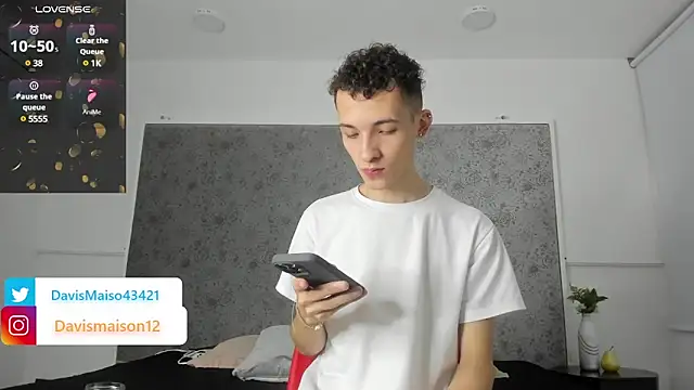 Maisondavis  online show from 02-19-25, 09:36