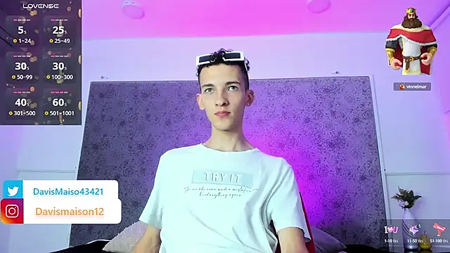 Maisondavis  online show from 02-24-25, 11:52