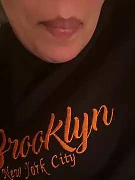 Snapshot of Samarr_9and chatting on 02-17-25, 01:21 Samarr 9and online show from 02-17-25, 01:21