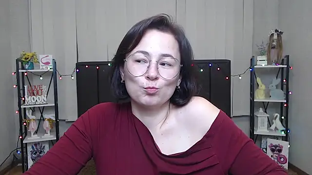 Snapshot of MarieSho chatting on 01-31-25, 01:23 MarieSho online show from 01-31-25, 01:23