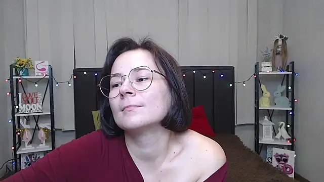 Snapshot of MarieSho chatting on 02-03-25, 01:19 MarieSho online show from 02-03-25, 01:19