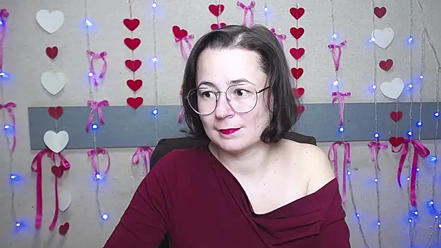 Snapshot of MarieSho chatting on 02-05-25, 12:31 MarieSho online show from 02-05-25, 12:31