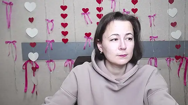 Snapshot of MarieSho chatting on 02-11-25, 06:01 MarieSho online show from 02-11-25, 06:01