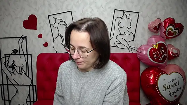 Snapshot of MarieSho chatting on 02-16-25, 08:21 MarieSho online show from 02-16-25, 08:21