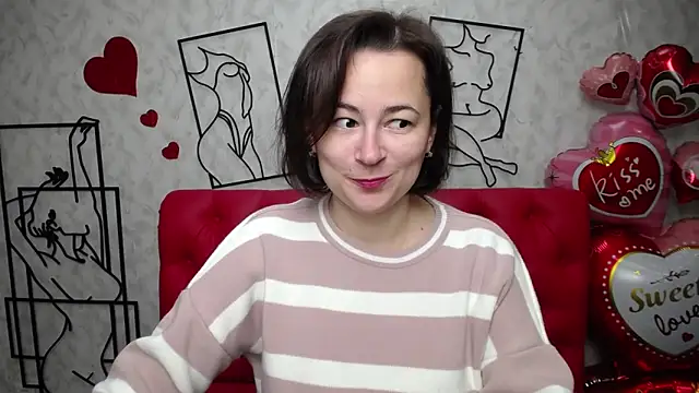 Snapshot of MarieSho chatting on 02-17-25, 10:07 MarieSho online show from 02-17-25, 10:07