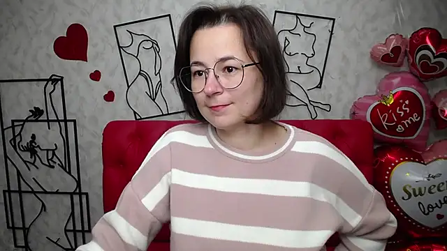 Snapshot of MarieSho chatting on 02-17-25, 01:10 MarieSho online show from 02-17-25, 01:10